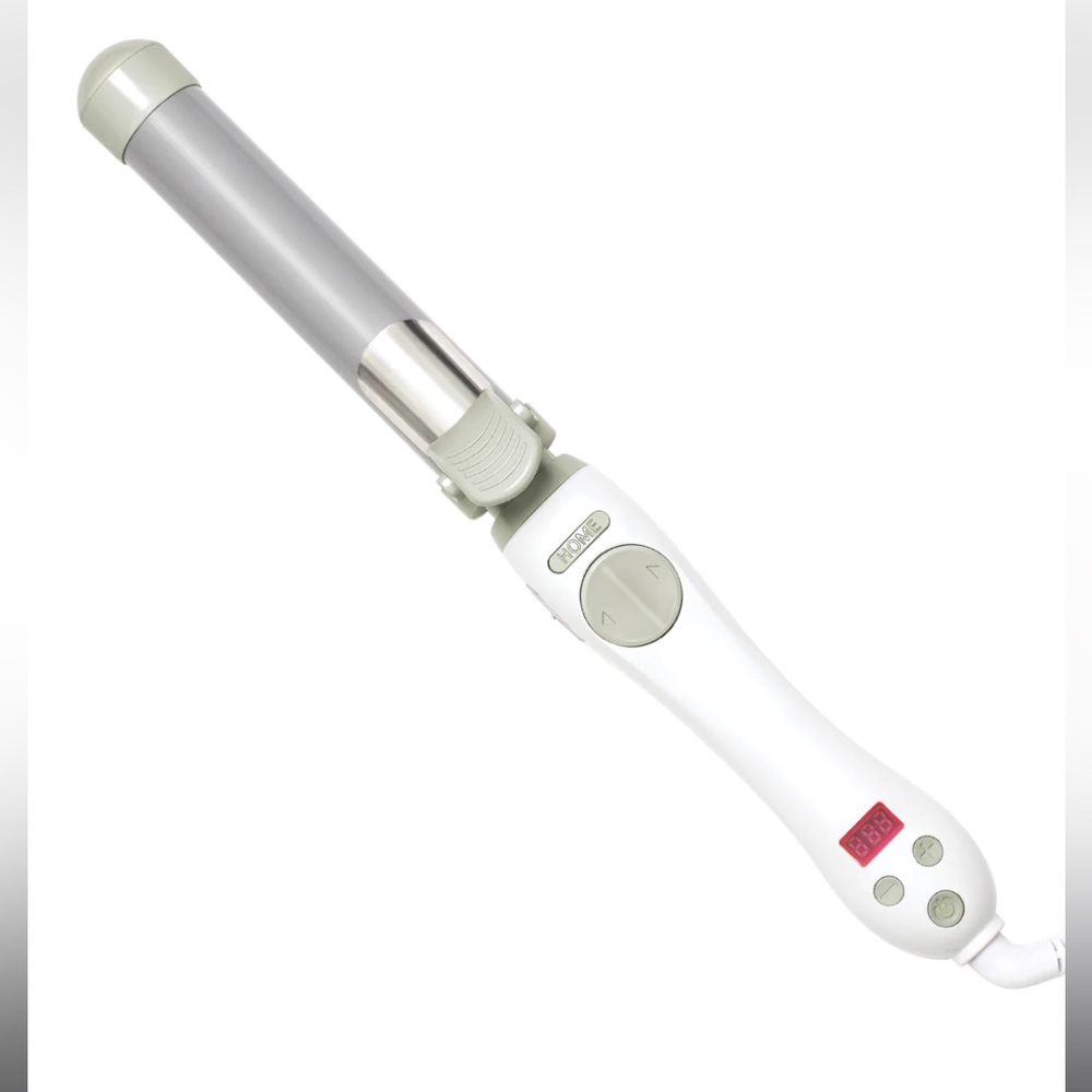 BEACHWAVER® S1.25 DUAL VOLTAGE WHITE ROTATING CURLING IRON